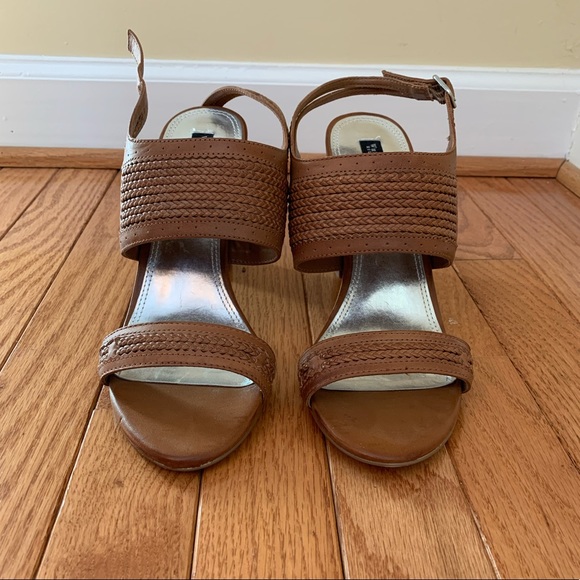 White House Black Market brown heeled scandals - Picture 5 of 7